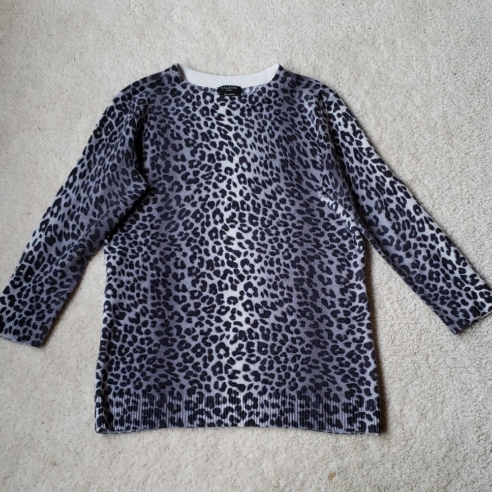 Cashmere leopard print sweater